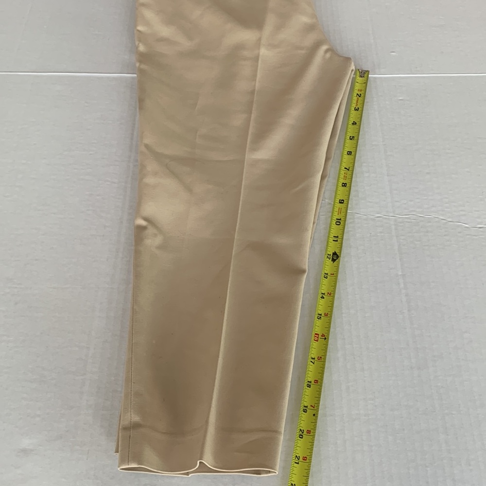 MICHAEL KORS Beige Khaki Straight Leg Capri Pants Size 10 - Picture 16 of 17
